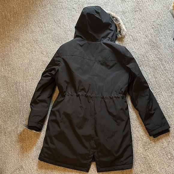 Levi’s Faux Fur Parka coat - NWT - Picture 5 of 5